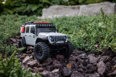 AXI-2261-Action-20_ac5vqk