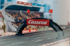 Carrera-Racing-Night_ARTVEL-STUDIOS_DIGITAL-Bahn