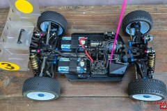 Chassisfokus-Asso-RC8B41e-Aaron-Roenick-0009