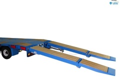 114-Tieflader-Auflieger-3-Achs-RTR-blau-m.-Hydraulik-Rampen-3