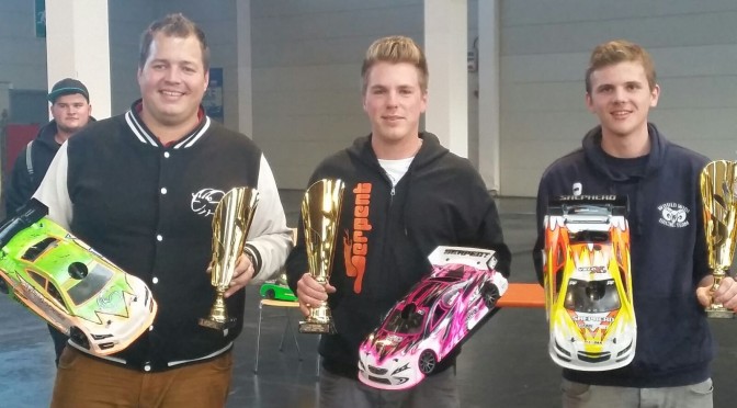 Dominic Greiner gewinnt mit Serpent 748 Natrix TQ German Indoor Masters auf Messe Friedrichshafen