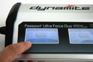 passport-duo-400w-dual-ac-dc-touch-ladegeraet_2