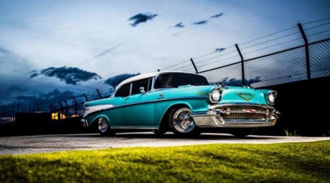 Kyosho Fazer MK2 (L) Chevy Bel Air Coupe 1957 Turquoise